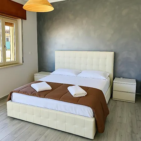 Etnapartment 2 Джардіні-Наксос